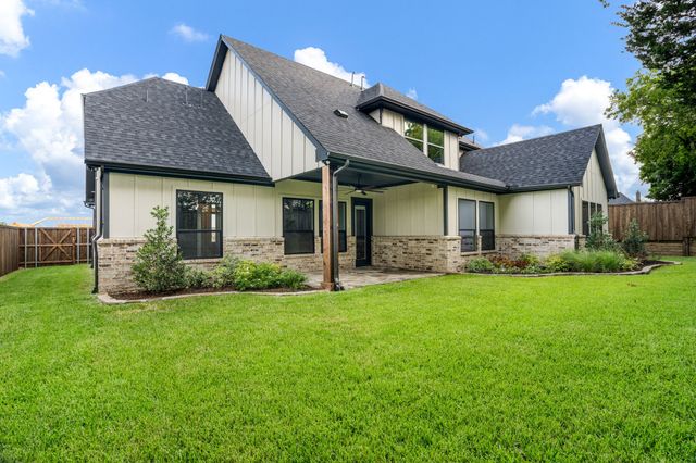 1908 Heritage Knoll Drive, Sherman, TX 75092