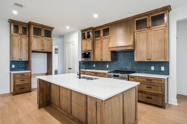 1908 Heritage Knoll Drive, Sherman, TX 75092
