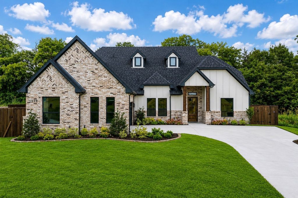 1908 Heritage Knoll Drive, Sherman, TX 75092