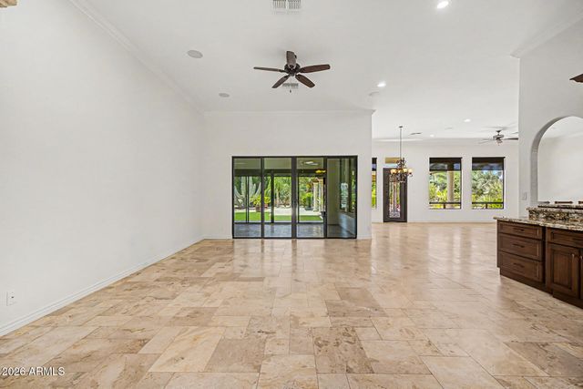 2347 E SANOQUE Court, Gilbert, AZ 85298