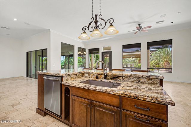 2347 E SANOQUE Court, Gilbert, AZ 85298