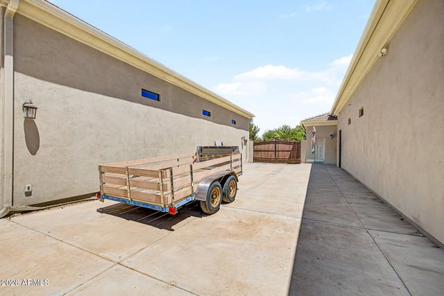 2347 E SANOQUE Court, Gilbert, AZ 85298