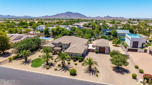 2347 E SANOQUE Court, Gilbert, AZ 85298