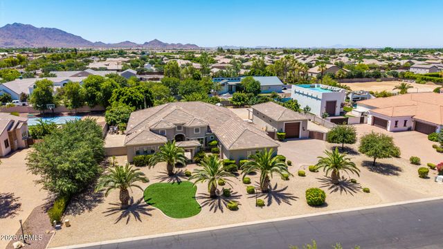 2347 E SANOQUE Court, Gilbert, AZ 85298