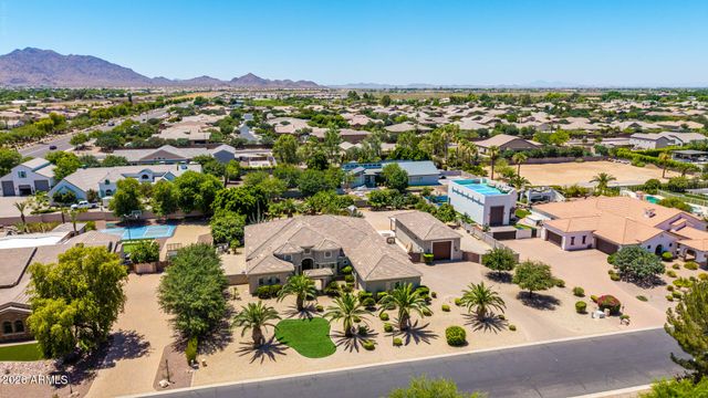 2347 E SANOQUE Court, Gilbert, AZ 85298
