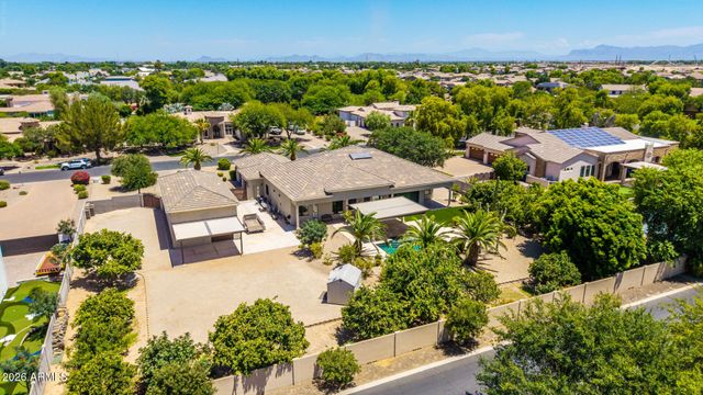 2347 E SANOQUE Court, Gilbert, AZ 85298