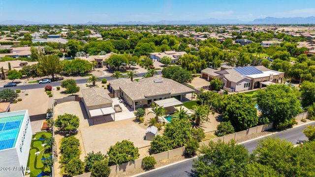 2347 E SANOQUE Court, Gilbert, AZ 85298
