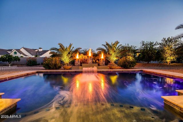 2347 E SANOQUE Court, Gilbert, AZ 85298