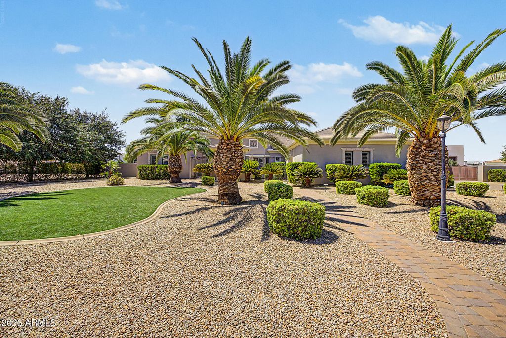 2347 E SANOQUE Court, Gilbert, AZ 85298 — photo 4