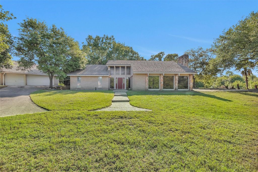 3000 Titleist Drive, Spring, TX 77373