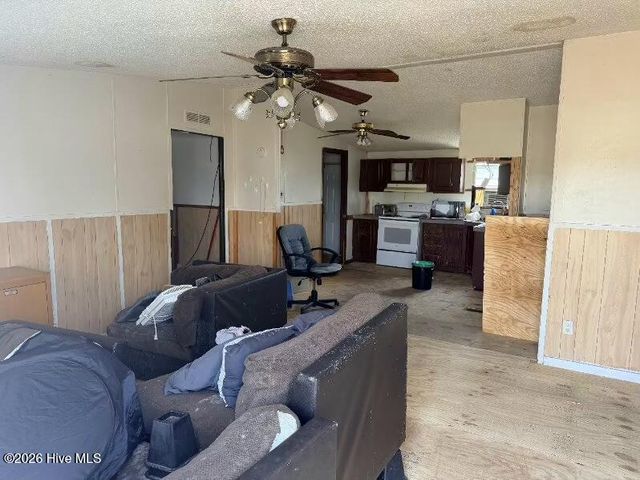 1132 E Park Road, Williamston, NC 27892