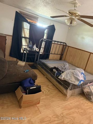 1132 E Park Road, Williamston, NC 27892