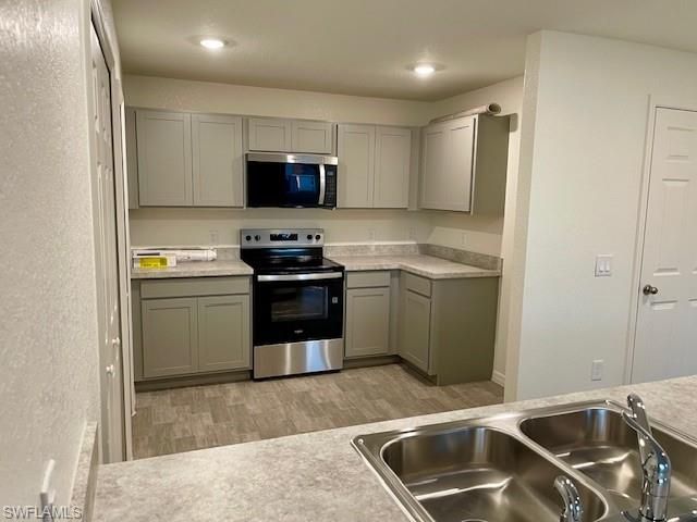 206 NW 13th TER, Cape Coral, FL 33993