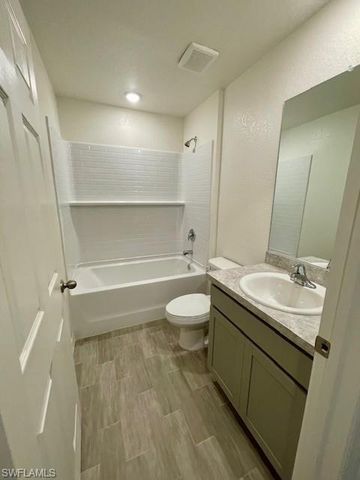 206 NW 13th TER, Cape Coral, FL 33993