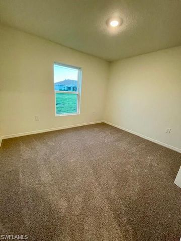 206 NW 13th TER, Cape Coral, FL 33993