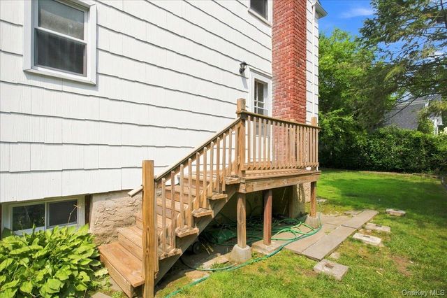 107 Lakeview Avenue, Scarsdale, NY 10583