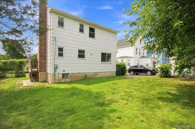107 Lakeview Avenue, Scarsdale, NY 10583