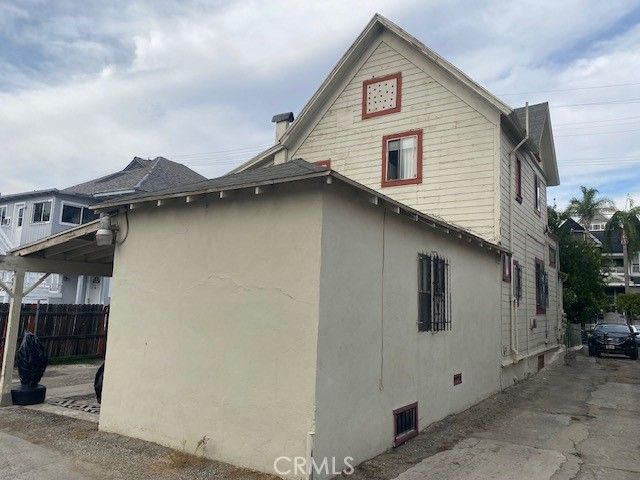 1850 W 11th, Los Angeles, CA 90006