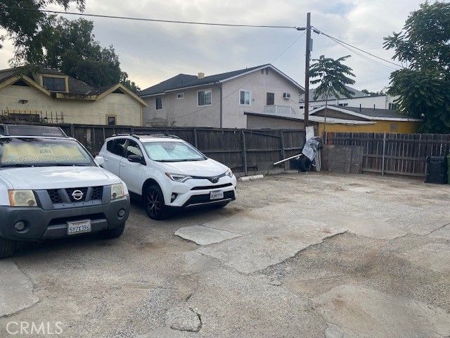 1850 W 11th, Los Angeles, CA 90006