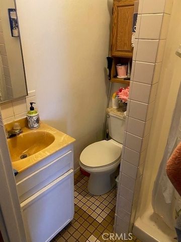 1850 W 11th, Los Angeles, CA 90006