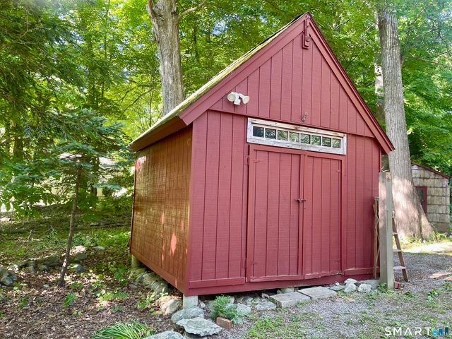 11 Tubbs Spring Drive, Weston, CT 06883