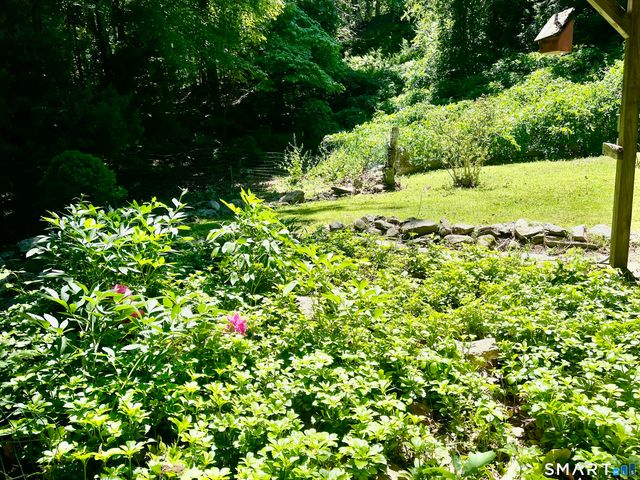 11 Tubbs Spring Drive, Weston, CT 06883