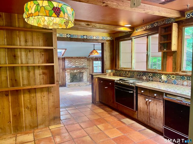 11 Tubbs Spring Drive, Weston, CT 06883