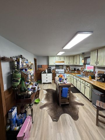 608 E Garden Farm Road, Rossville, GA 30741