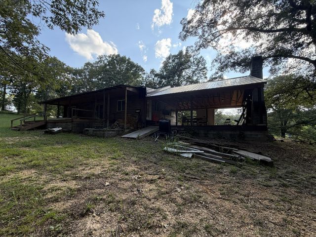 608 E Garden Farm Road, Rossville, GA 30741