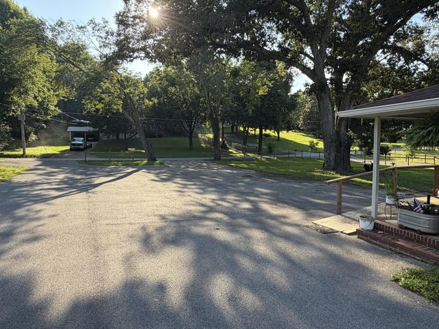 608 E Garden Farm Road, Rossville, GA 30741