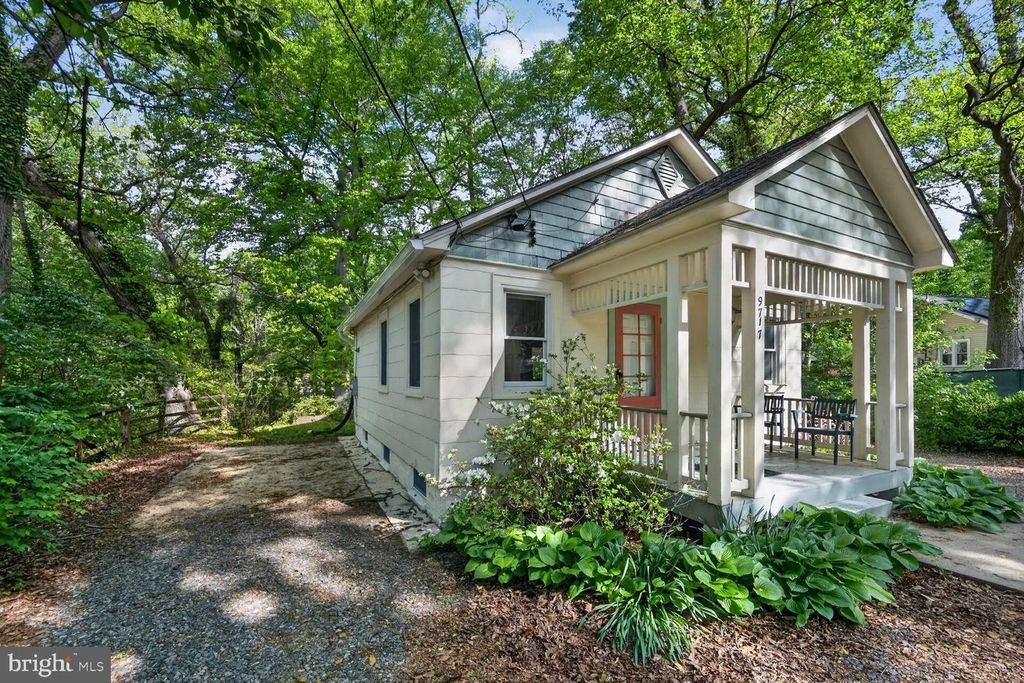 9717 CAPITOL VIEW AVE, Silver Spring, MD 20910