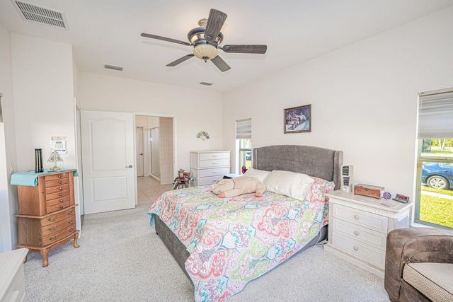 2860 SUNCOAST LAKES, Punta Gorda, FL 33980