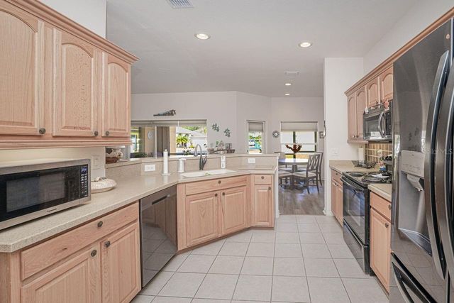 2860 SUNCOAST LAKES, Punta Gorda, FL 33980