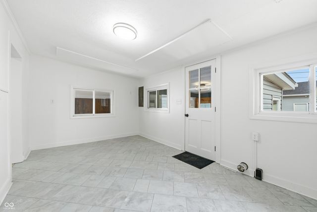 1222 S H Street, Elwood, IN 46036