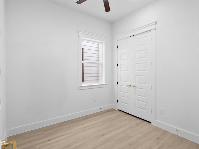 821 821 N Loop Center S 1, Houston, TX 77022