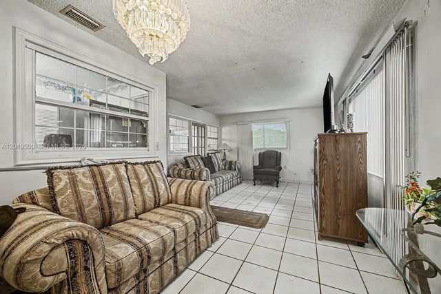 735 NW 8th Ct, Florida City, FL 33034