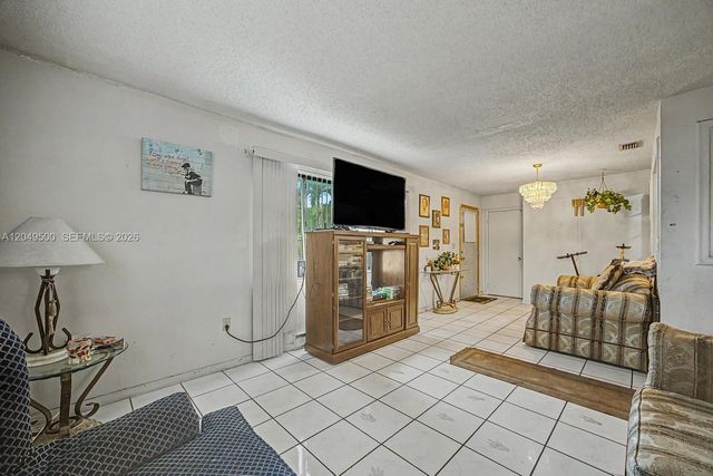 735 NW 8th Ct, Florida City, FL 33034