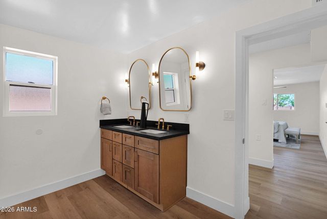 8713 E HUBBELL Street, Scottsdale, AZ 85257