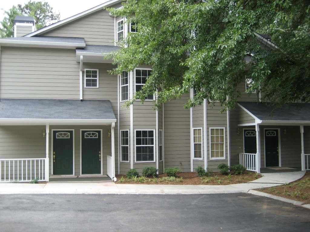 1514 Oakridge Court, Decatur, GA 30033