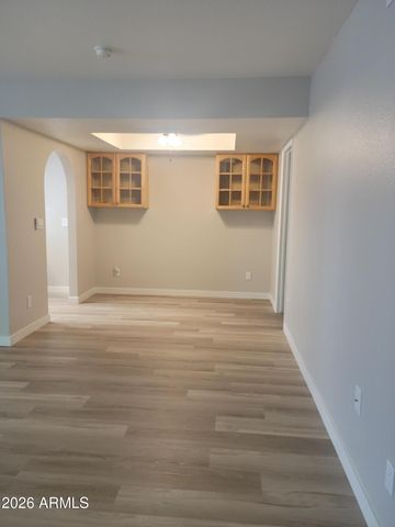 531 W OXFORD Drive, Tempe, AZ 85283