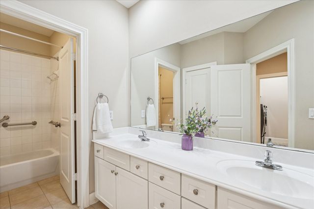 38 Riva Row, The Woodlands, TX 77380