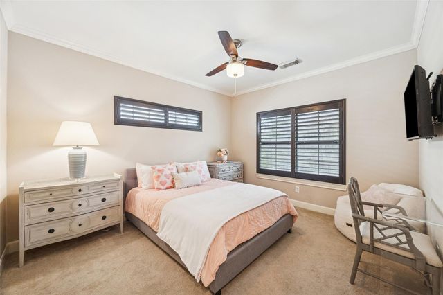 38 Riva Row, The Woodlands, TX 77380