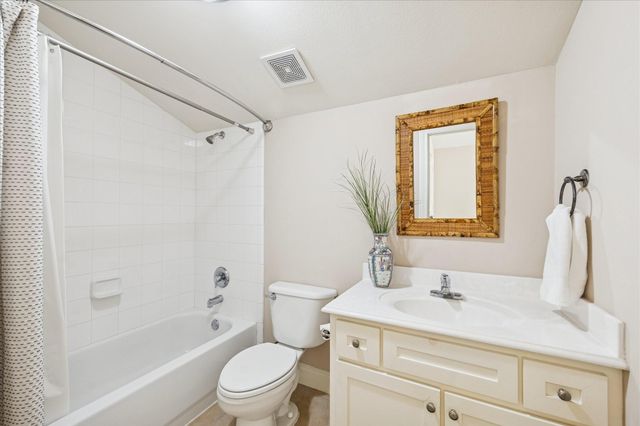 38 Riva Row, The Woodlands, TX 77380