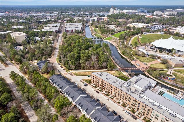 38 Riva Row, The Woodlands, TX 77380