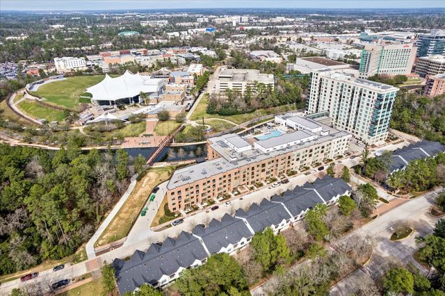 38 Riva Row, The Woodlands, TX 77380