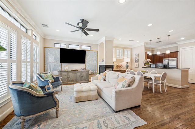 38 Riva Row, The Woodlands, TX 77380