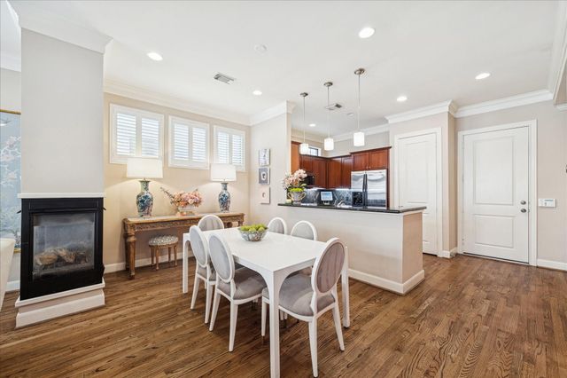 38 Riva Row, The Woodlands, TX 77380