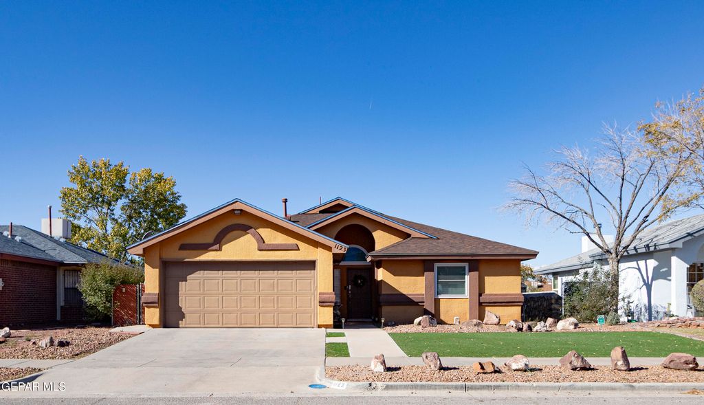 1123 Night Hawk Drive, El Paso, TX 79912