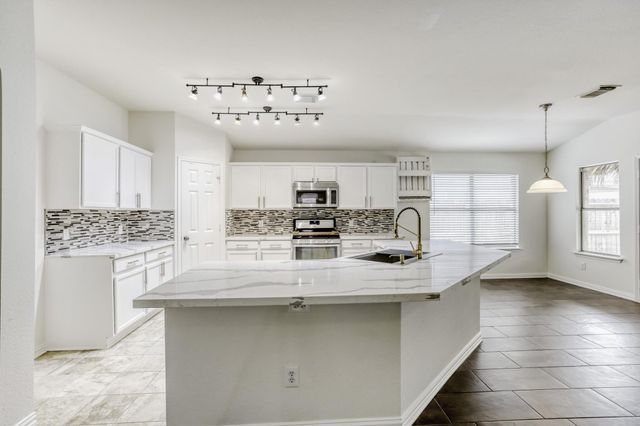 16919 Canyon Springs Lane, Friendswood, TX 77546