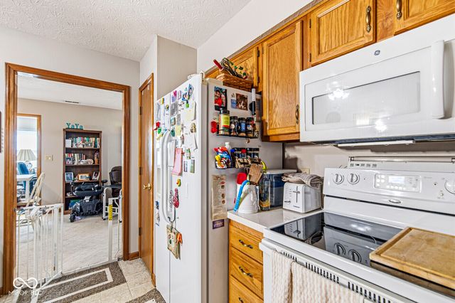 5733 Misty Ridge Circle, Indianapolis, IN 46237